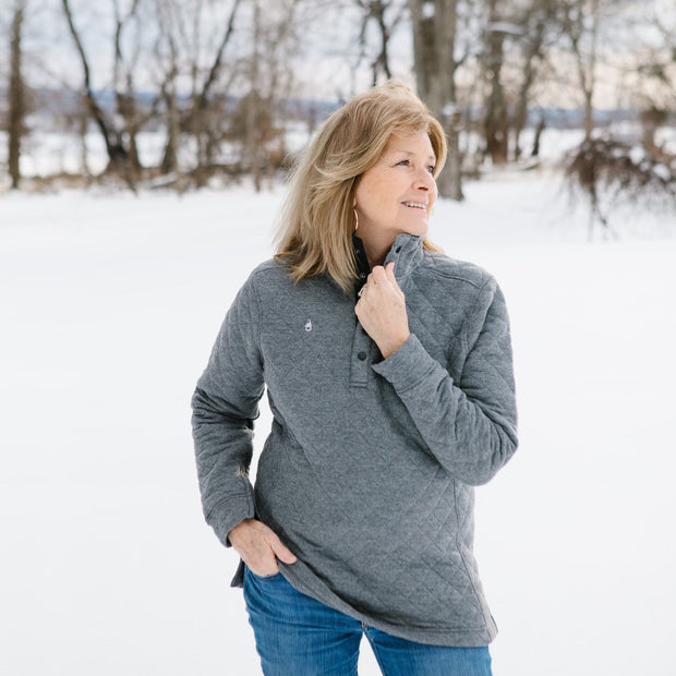 Womens Insignia Quilted Pullover - Photoshoot